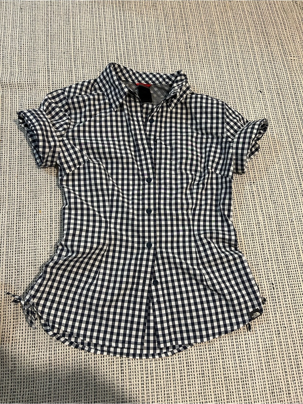 The North Face Navy and White Gingham Short Sleeve Button-Down Shirt